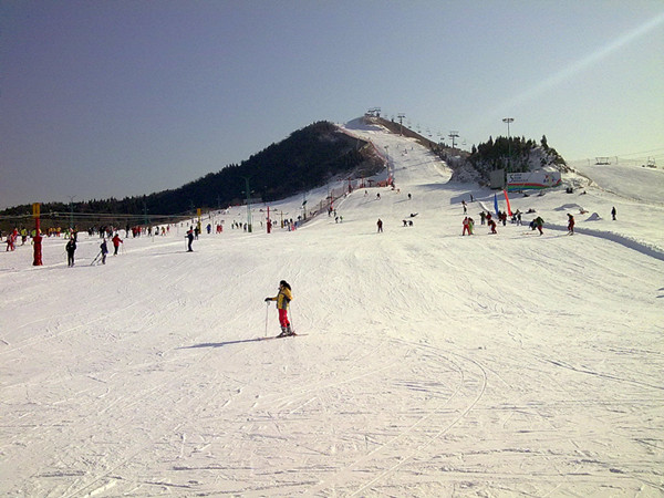 莲花山滑雪场