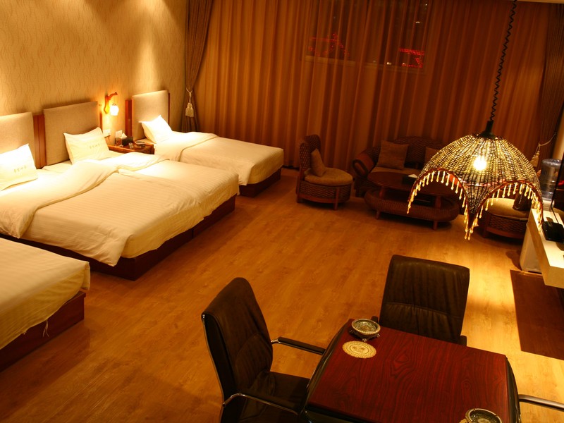 普吉10号商务会馆图片_普吉10号商务会馆摄影_景区门票_途牛旅游网