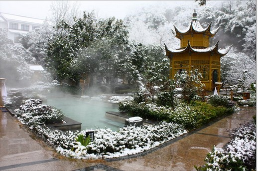 黄山飘雪温泉